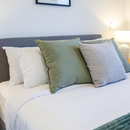 1 Bedroom 1 Bath, Executive Escape, Northlands Mall Christchurch Buitenkant foto